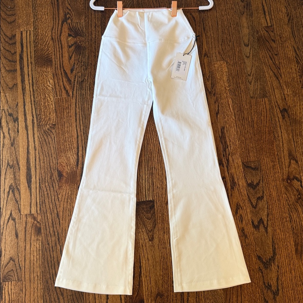BRAND NEW Splits59 white flare  crop leggings size XS HOT FOR SPRING